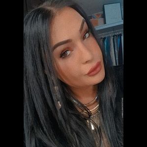 Meet your Posher, Eva